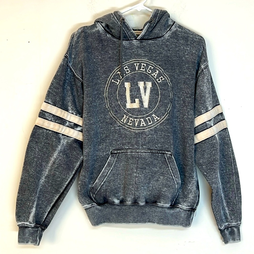 ⭐️ US Vintage Collection 1965 distressed gray & white hoodie Las Vegas Nevada S